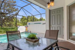 Upstay - Welcoming Wonderland w Private Pool - Davenport - 4