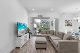 Upstay - Welcoming Wonderland w Private Pool - Davenport - 2