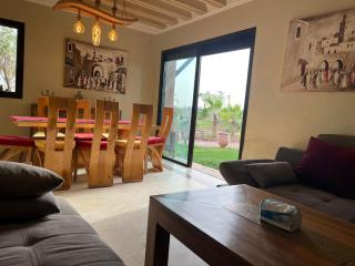 Appartement élégant avec vue sur piscine jardin verdoyant et wifi ultra rapide - 4