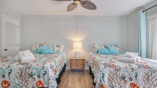 Beach Oasis, Pool Views, Steps to Beach - Hilton Head Island - 7