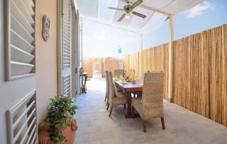 3 Bedroom Gorgeous Home In Viareggio - Viareggio - 3
