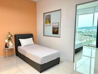 Superb Airport 2BR Suite# Straits Intl# MsgChair - Bayan Lepas - 1