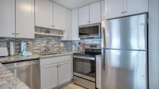 Oceanfront, Private Balcony, Complex Pool - Hilton Head Island - 1