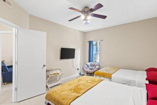 Bright and cozy 1-BR condo, WiFi - 2