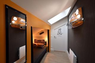 Studio 500 - - 3