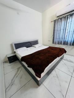 Rudraksh Homestay - Garudeshwar - 4