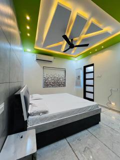 Rudraksh Homestay - Garudeshwar - 8