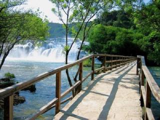 House, 3 brs, 100 y old, 14 km NP Krka, 35 km Sea - Oklaj - 0