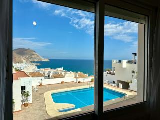 Espectaculares vistas al Mediterráneo con piscina a 80 metros de la playa - 1