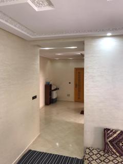 Immerse in Local Charm! Apt, Close To All Services - 7