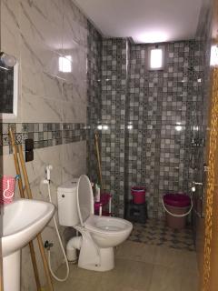 Immerse in Local Charm! Apt, Close To All Services - 4