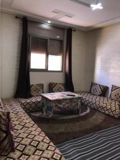 Immerse in Local Charm! Apt, Close To All Services - 2