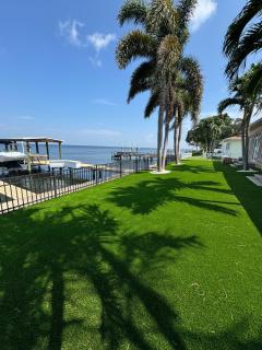 Waterfront Spacious Oasis With Dock, Hot Tub, Turf - 9