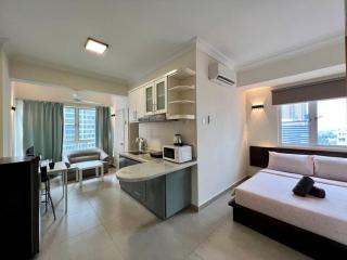 Couple Suite at Casa Mutiara 5 mins walk to LRT, Jalan Alor and Bukit Bintang - Kuala Lumpur - 3