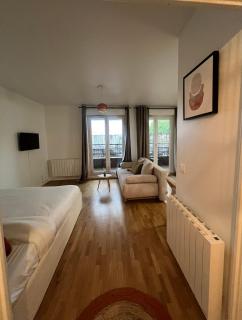 Appartement Rénové au Cœur du Quartier Commerçant - Colombes - 6