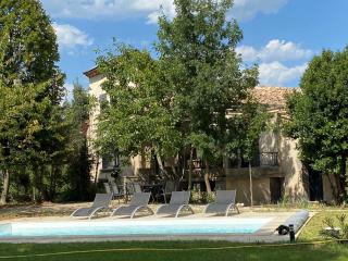 Maison de la tuilière hautes alpes piscine et boulodrome 12 personnes - - 0
