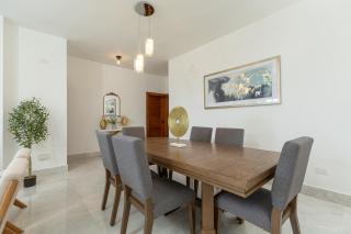 Oceanview Luxury Spacious Condo - 8