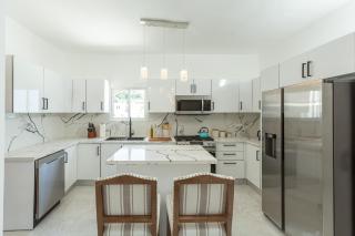 Oceanview Luxury Spacious Condo - 7