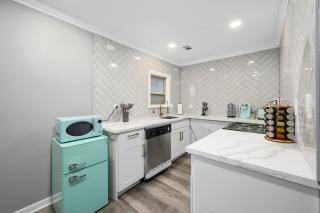 Comfortable 1BR Apt in Central Houston with Free Park - 4