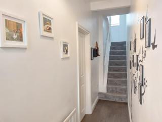 Amber Lodge- No Party House - Belfast - 7