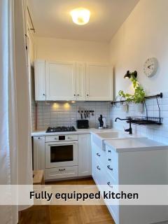 Spacious Old Town Apartment, 3 Rooms, Free Parking, Sleeps up to 7 - 3