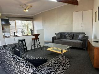 Serene Stays Elarduspark - 4