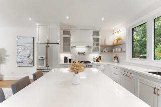 Luxury Home - 5 min from airport, 15 to downtown - 3