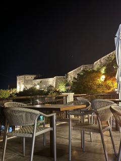 Hotel with Castle View - Gjirokastër - 0