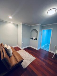 Charming Tampa 2BR - Near Busch Gardens & Zoo - Tampa - 5