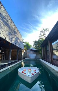 PROMO! Private Vacation Rentals Villa, 2 Pools,4 Bedrooms,4 Bathrooms, Bali Seminyak - Seminyak - 9