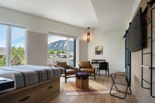 Moxy Boulder University - 6
