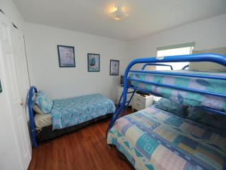 Three-Bedroom House in Clear Creek - Orlando - 7
