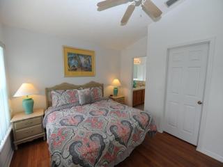 Three-Bedroom House in Clear Creek - Orlando - 6