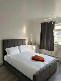 Modern Room in a 4 Bedroom flat in London, Shared bathroom! - London - 6