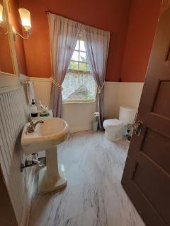 The Kings Throne Inn and Guest House - Toledo - 2