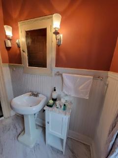 The Kings Throne Inn and Guest House - Toledo - 1