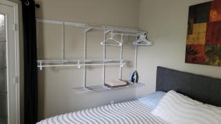 The King place, is a ROOM in a PRIVATE HOUSE, close to CTrain and Spruce Meadows Equestrian - Calgary - 9