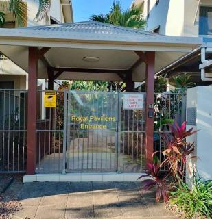 Private studio apt, centrally located - Cairns North - 5