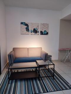 Comfy Studio Almas Apartement - 4