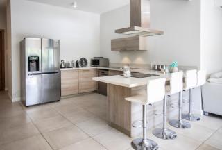 Waterfront Apartment in Marina with sea Access - Rivière Noire - 4
