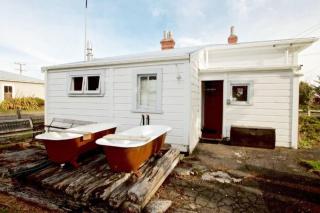 Ride on at Railway Row Historic Cottage - Ohakune - 8