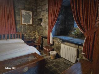 Ballindooley Castle - Galway - 1