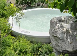 Lovely House with Two Jacuzzi - 0