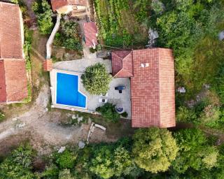 “House Botić” - - 7