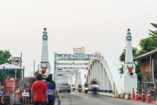 The Artist - Fong Lee CC Lampang Walking Street - 2