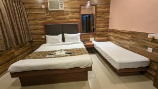 Lucky Service Apartments - Mumbai - 3
