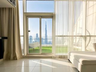 Panoramic Burj Khalifa View Luxury 1BR Penthouse - Dubai - 9