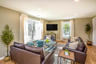 Your Perfect Blend of Views, Hot Tub, and Fun! home - Conway - 9