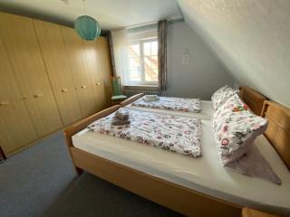 Geräumige Ferienwohnung Mit Garten Und Grill - Berumbur - 1