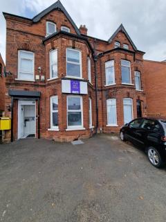 Aunty Katie's House, NI Tourist Board Certified & located on the main Oldpark Road to Belfast, with Free Continental Breakfast & Free Ultra Fast SKY internet, free SKY Sports & free SKY Cinema, Self-check in after 10pm GMT - Belfast - 4
